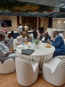Tea Break for Hon Members